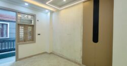 Spacious L-Type 3 BHK Flat in Om Vihar Phase 1, Uttam Nagar, Delhi
