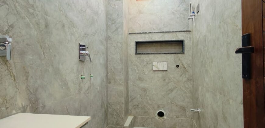 L-Type 3 BHK Flat for Sale in Kiran Garden, Uttam Nagar, Delhi