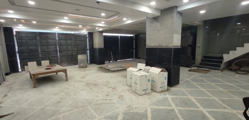 L-Type 4 BHK Flat for Sale in Kiran Garden, Uttam Nagar, Delhi