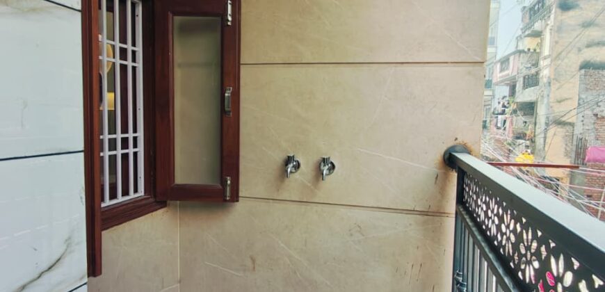 3 BHK Flat in Kiran Garden, Uttam Nagar, Delhi | Flats for Sale