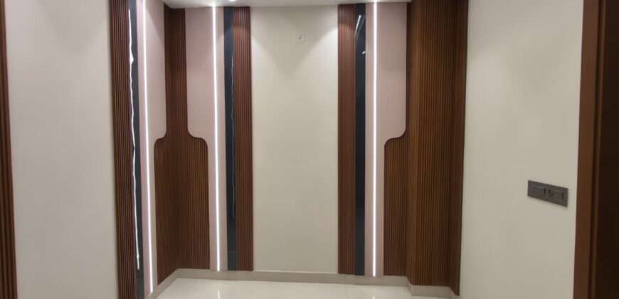 2 BHK Flats in Dwarka Mor Ready to Move | Affordable Flat in Dwarka Mor