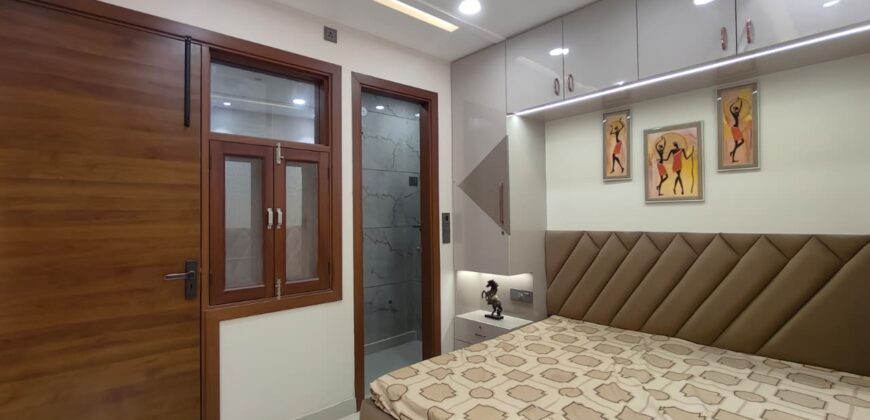 2 BHK Flats in Dwarka Mor Ready to Move | Affordable Flat in Dwarka Mor