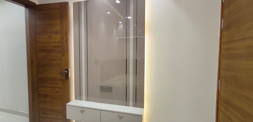 2 BHK Flats in Dwarka Mor Ready to Move | Affordable Flat in Dwarka Mor