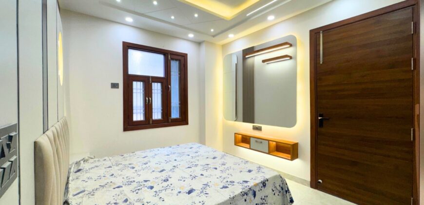 L-Type 3 BHK Flat for Sale near Nawada Metro, Delhi | Freehold Property