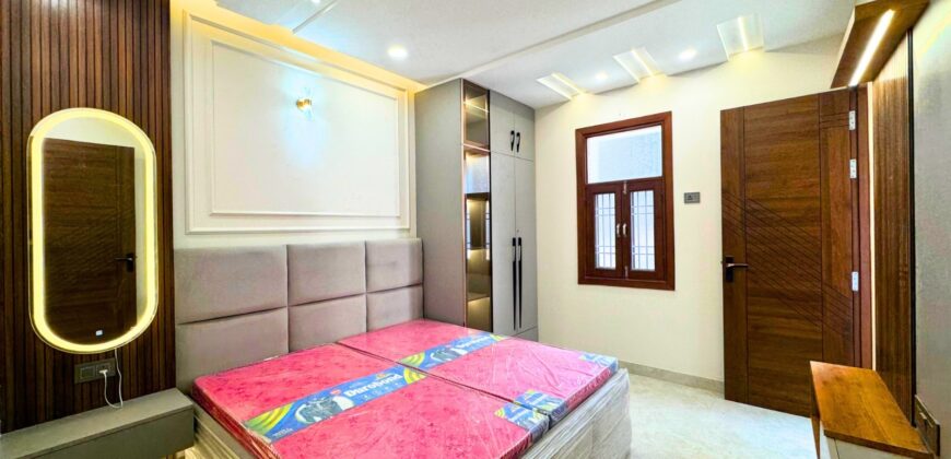 L-Type 3 BHK Flat for Sale near Nawada Metro, Delhi | Freehold Property