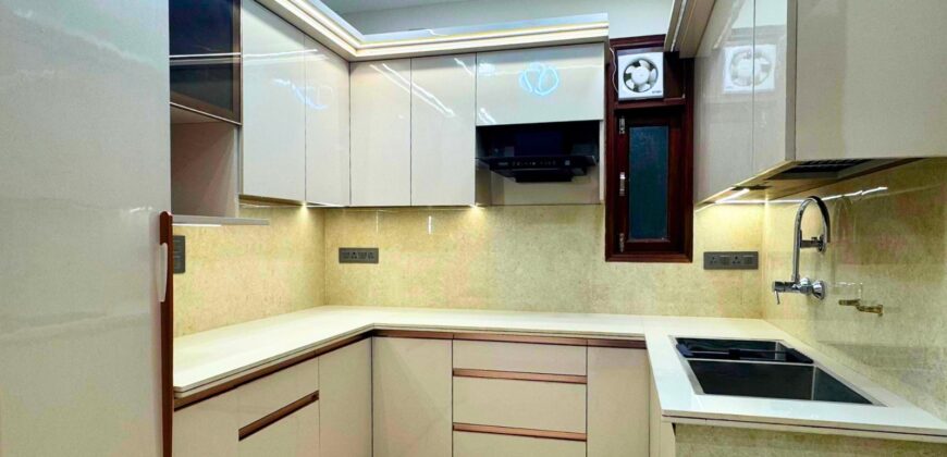 L-Type 3 BHK Flat for Sale near Nawada Metro, Delhi | Freehold Property