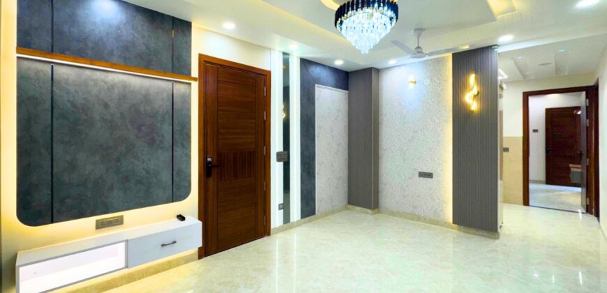 L-Type 3 BHK Flat for Sale near Nawada Metro, Delhi | Freehold Property