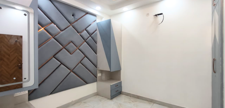 Jad Se Makan | Independent House for Sale in Mohan Garden, Delhi