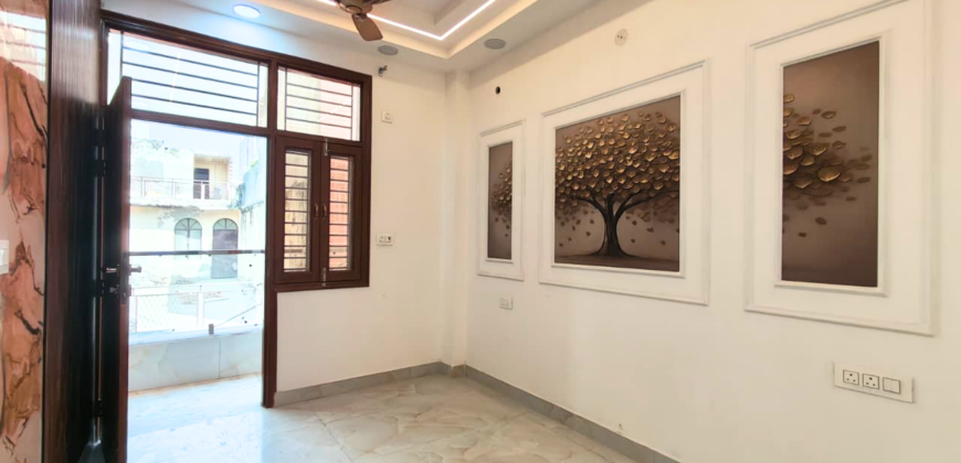 Jad Se Makan | Independent House for Sale in Mohan Garden, Delhi