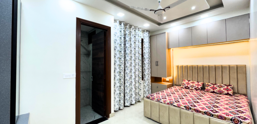 Front Side 2 BHK Flat in Dwarka Mor, Delhi – Near Metro