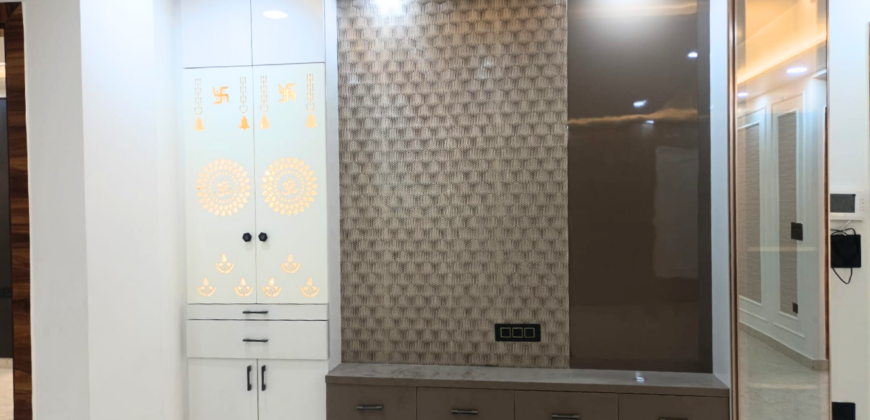 4 BHK Flat in Sainik Nagar Near Nawada Metro Station | Best Deal in West Delhi