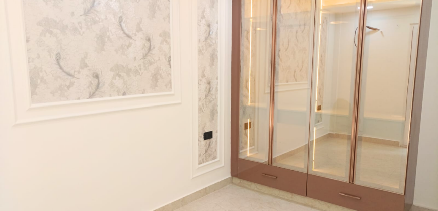 4 BHK Flat in Sainik Nagar Near Nawada Metro Station | Best Deal in West Delhi