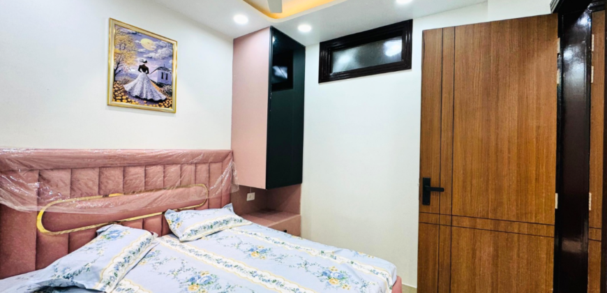 3 BHK Flat for Sale in Dwarka Mor, Delhi | Prime Location