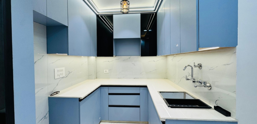 3 BHK Flat for Sale in Dwarka Mor, Delhi | Prime Location