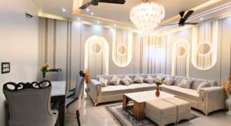 Front Facing 4 BHK Flat Near Gurudwara Road, Mohan Garden, Nawada, Delhi