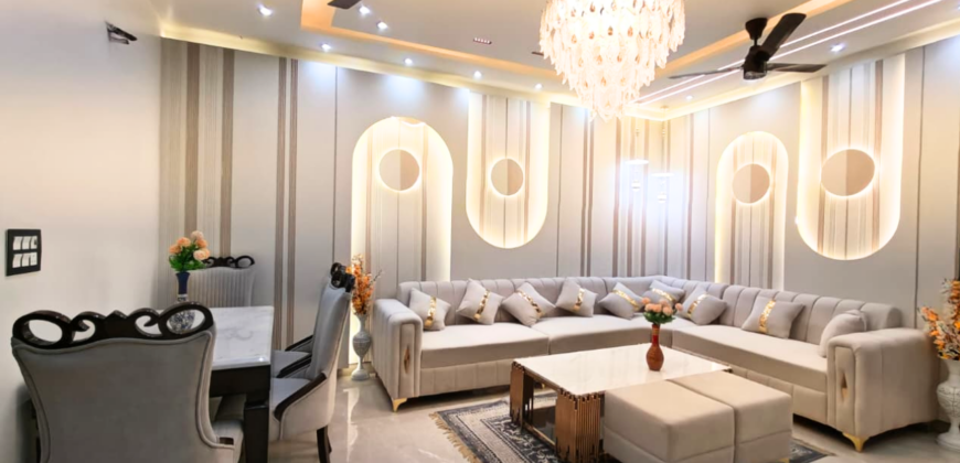 Front Facing 4 BHK Flat Near Gurudwara Road, Mohan Garden, Nawada, Delhi