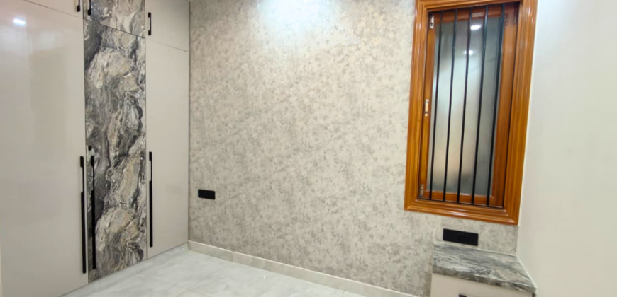 Spacious 4 BHK Flat in Dwarka Mor Bhagwati Garden Extension Dwarka Mor | Call Now