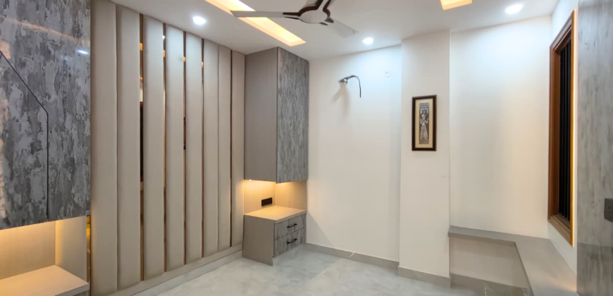 Spacious 4 BHK Flat in Dwarka Mor Bhagwati Garden Extension Dwarka Mor | Call Now