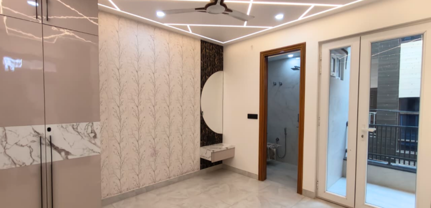 Spacious 4 BHK Flat in Dwarka Mor Bhagwati Garden Extension Dwarka Mor | Call Now