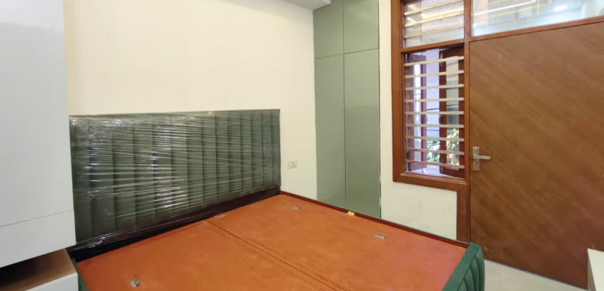 Front Side 2 BHK Flat in Jain Road Dwarka Mor | Lift and Parking Available