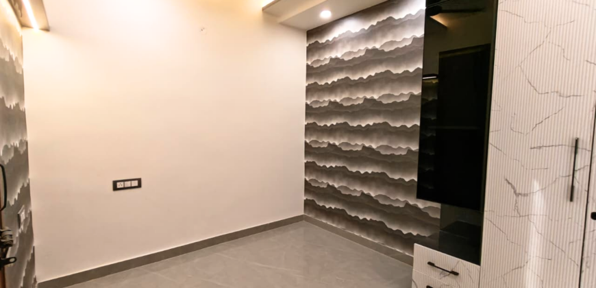 1 BHK Flat in Bajaj Enclave Dwarka Mor Delhi | Best Deal Near Metro Station