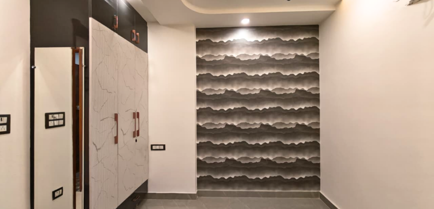 2 BHK Flat in Bajaj Enclave Dwarka Mor Delhi | 2BHK Flat Under 40 Lakhs