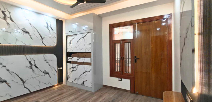 4 BHK Flat in Kiran Garden Near Nawada Metro | Spacious Luxury Home in Delhi
