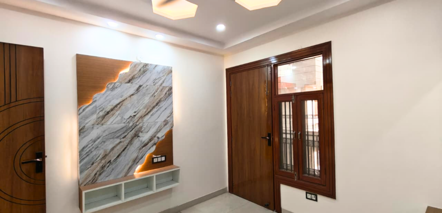 4 BHK Flat in Kiran Garden Near Nawada Metro | Spacious Luxury Home in Delhi