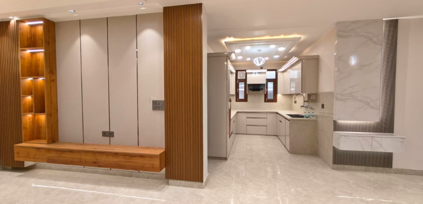 L Corner 4 BHK Flat in Kiran Garden, Nawada Delhi | Best Investment Opportunity