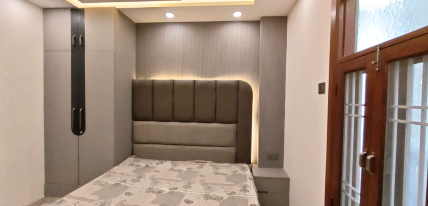 L Corner 4 BHK Flat in Kiran Garden, Nawada Delhi | Best Investment Opportunity