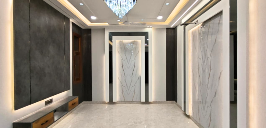 Spacious 3 BHK Flat in Kiran Garden Near Nawada Metro