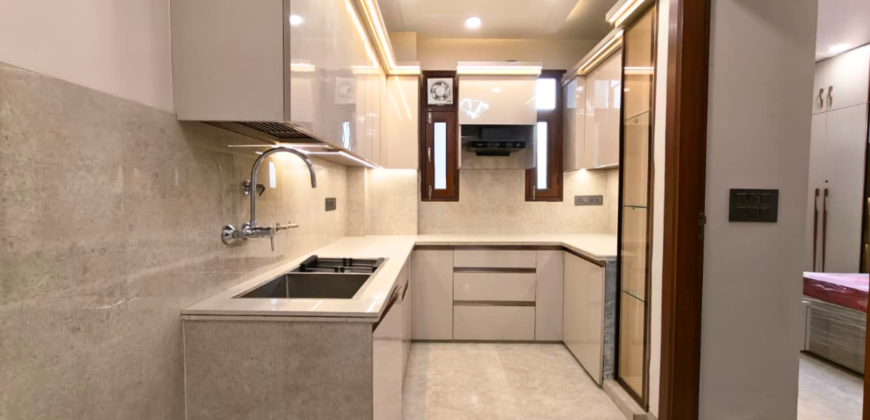 Spacious 3 BHK Flat in Kiran Garden Near Nawada Metro