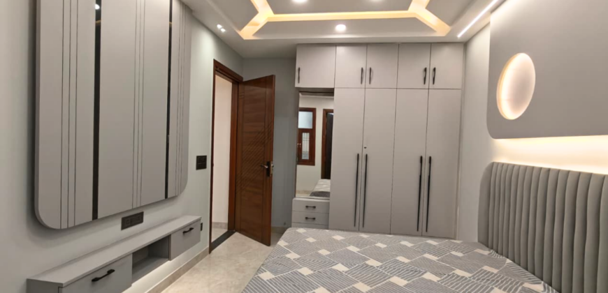 Spacious 3 BHK Flat in Kiran Garden Near Nawada Metro