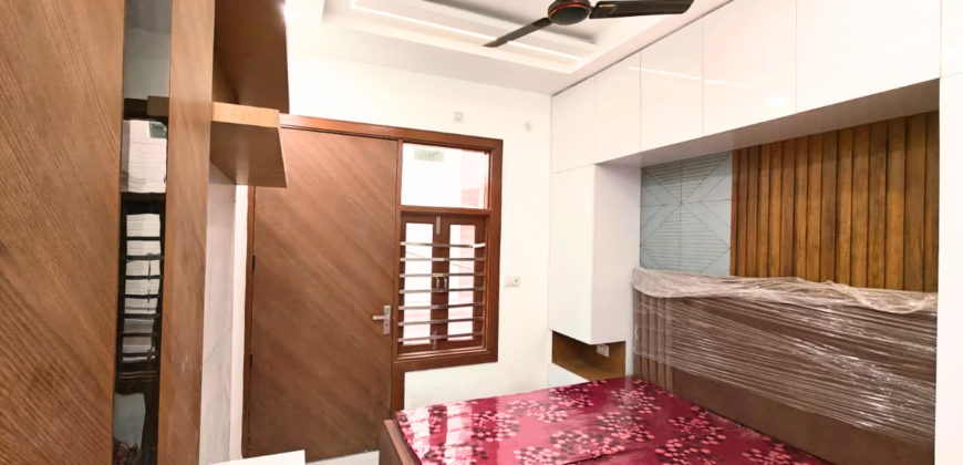 2 Side Open 2 BHK Flat in Jain Road, Mohan Garden Near Dwarka Mor Metro
