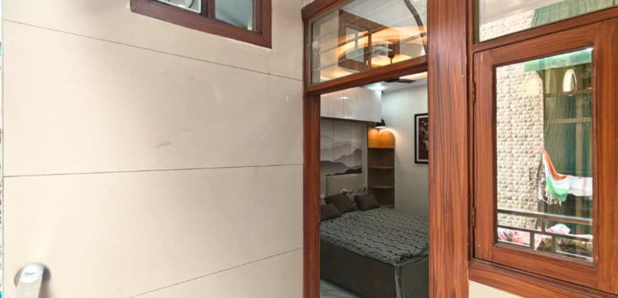 Spacious 2 BHK Flat for Sale in Uttam Nagar West | Ready to Move Near Metro