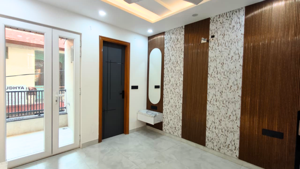 4 BHK flat in West Delhi