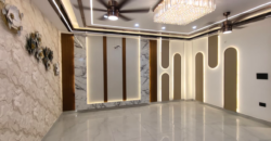 Ready to Move 4 BHK Flat in Bhagwati Extension Dwarka Mor, Delhi
