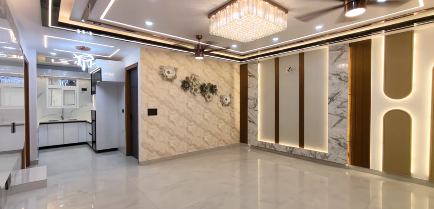 Ready to Move 4 BHK Flat in Bhagwati Extension Dwarka Mor, Delhi