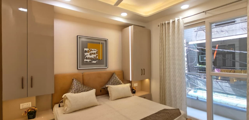 3 BHK Flat for Sale in Nawada, Delhi | Prime Location Property