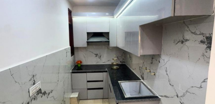 Front Side 3BHK Flat for Sale in Dwarka Mor, Delhi | Prime Location