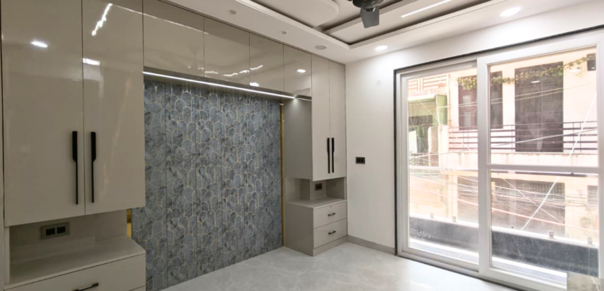 Ready to Move 3 BHK Flat in Jain Road Mohan Garden Near Nawada Metro West Delhi