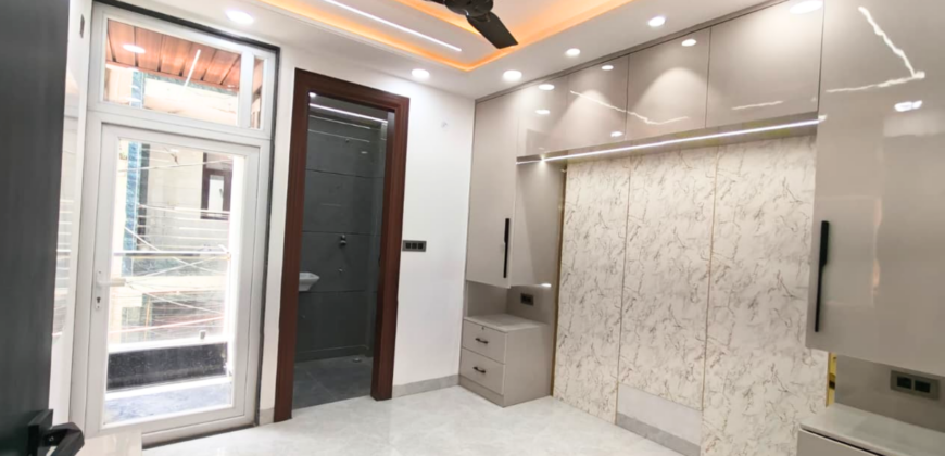 Ready to Move 3 BHK Flat in Jain Road Mohan Garden Near Nawada Metro West Delhi