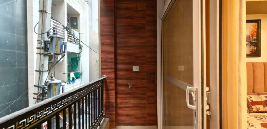 Front Side 3 BHK Flat in Mohan Garden Near Nawada Metro | Prime Location Property in West Delhi