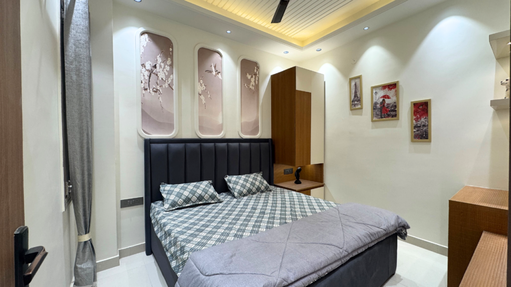 2BHK Flat in Niranjan Park