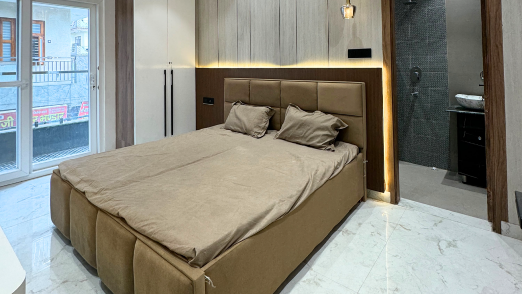 Front Side L-Type 4BHK Flat