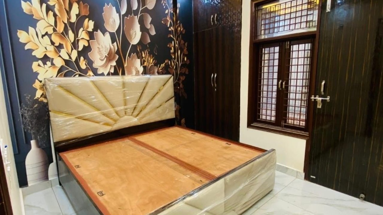 Modern bedroom in 1 BHK flat with floral wall