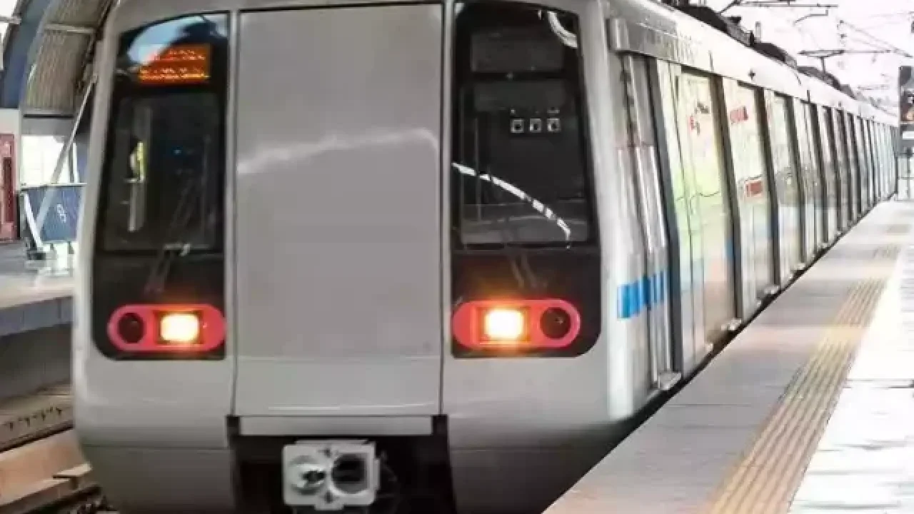 1707312974_Delhi-Metro_1679557123321