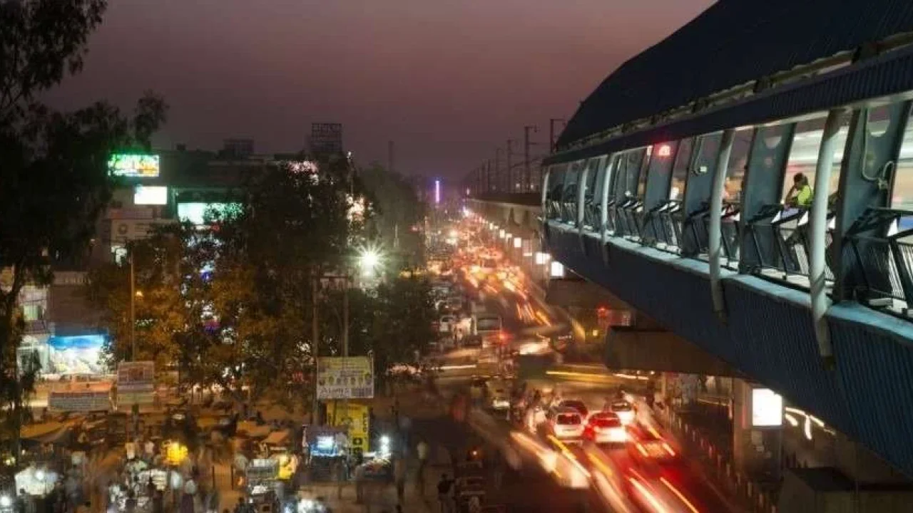 uttam nagar east metro station